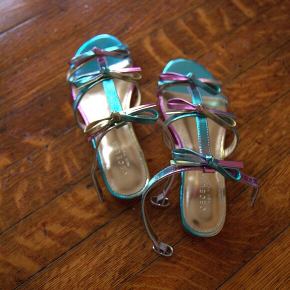 NWT / NIB CECELIA NEW YORK Anna Strappy Sandal In Rainbow Metallic Leather - Picture 3 of 6